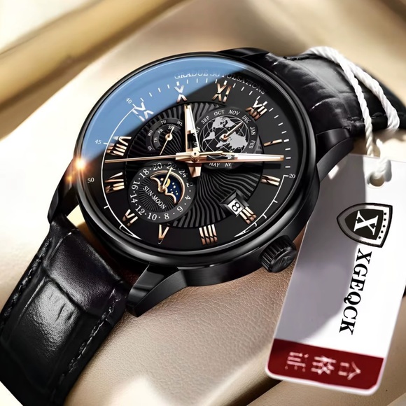 Custom Men's Minimalist Watch: Black Leather With Black Face - Picture 3 of 4